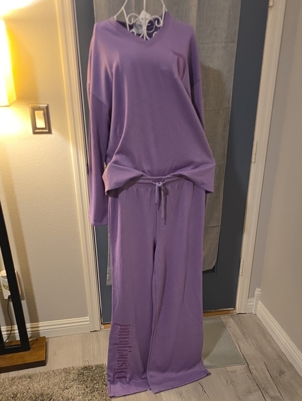 Disneyland Resort- BNWT- two-piece set W Wide Leg Size M